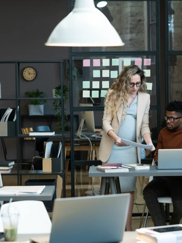 businesswoman-working-with-her-colleagues-at-offic-2025-03-16-06-52-50-utc